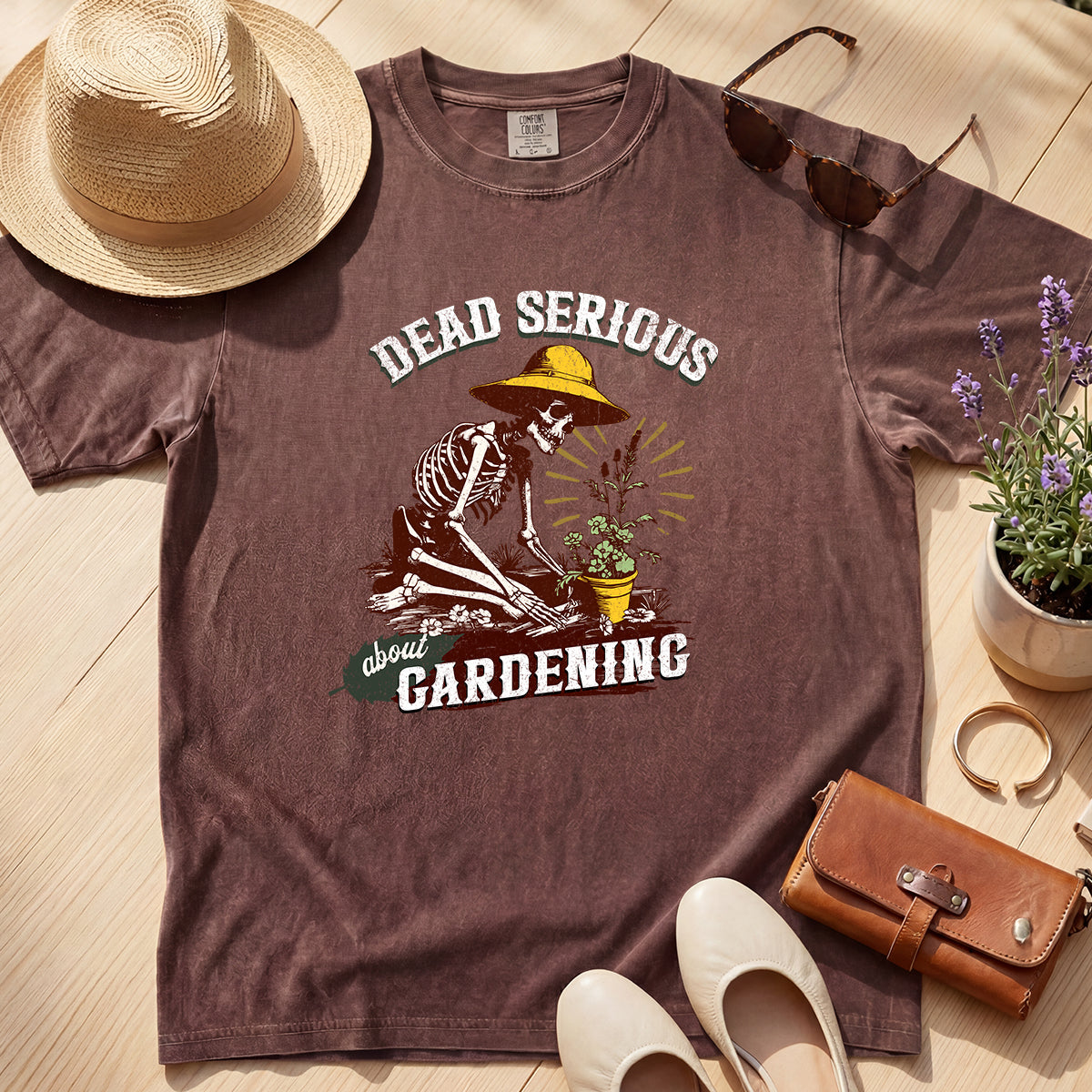 RETRO DEAD SERIOUS GARDENING TEE